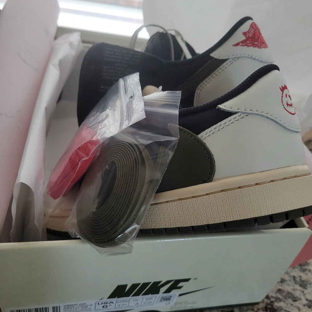 Travis scott air jordan